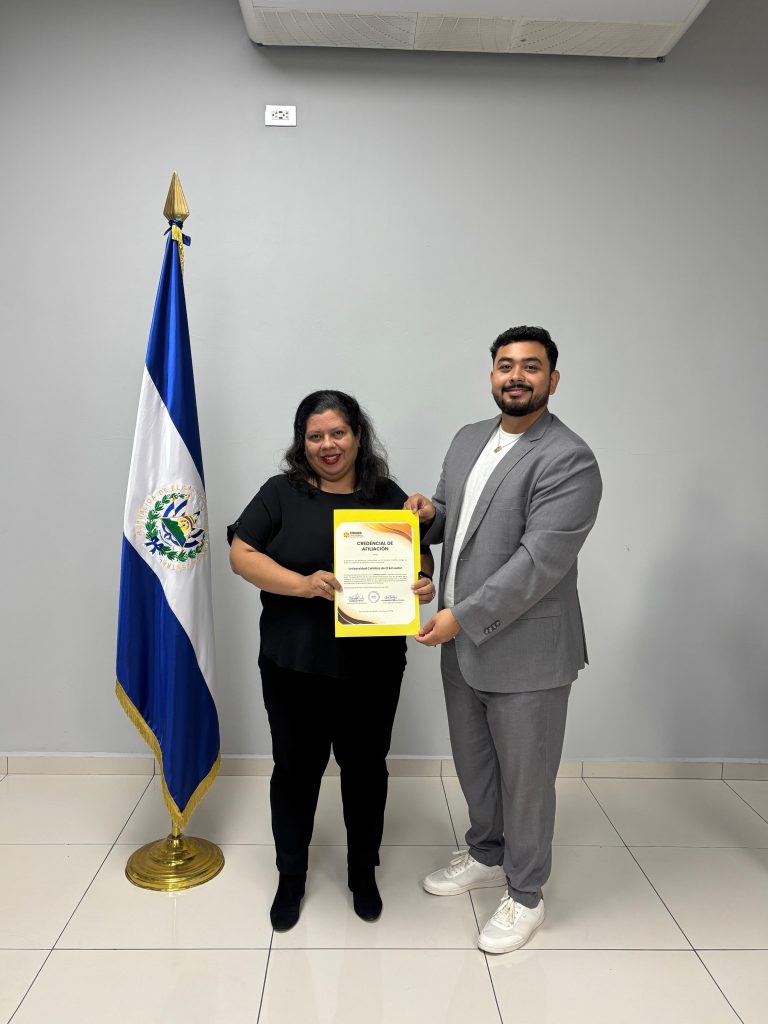ENTREGA CREDENCIAL UNICAES-CBUES